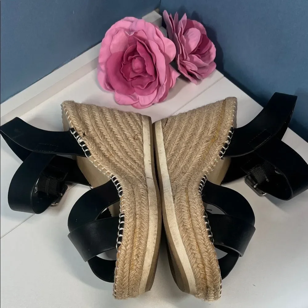 Soda Black and Tan Wedge Sandals Women's 10 M